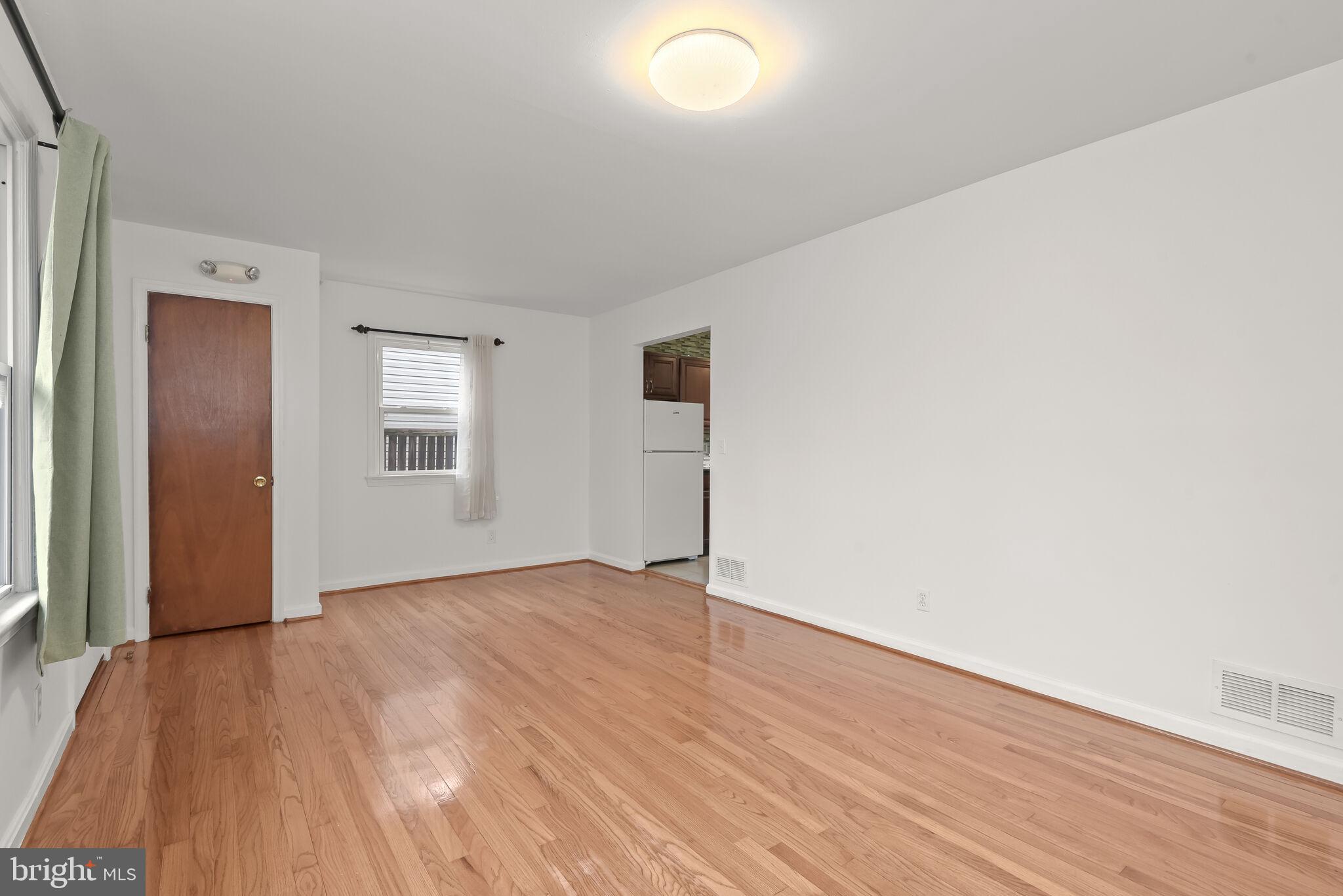 CHARLTON HEIGHTS - Residential