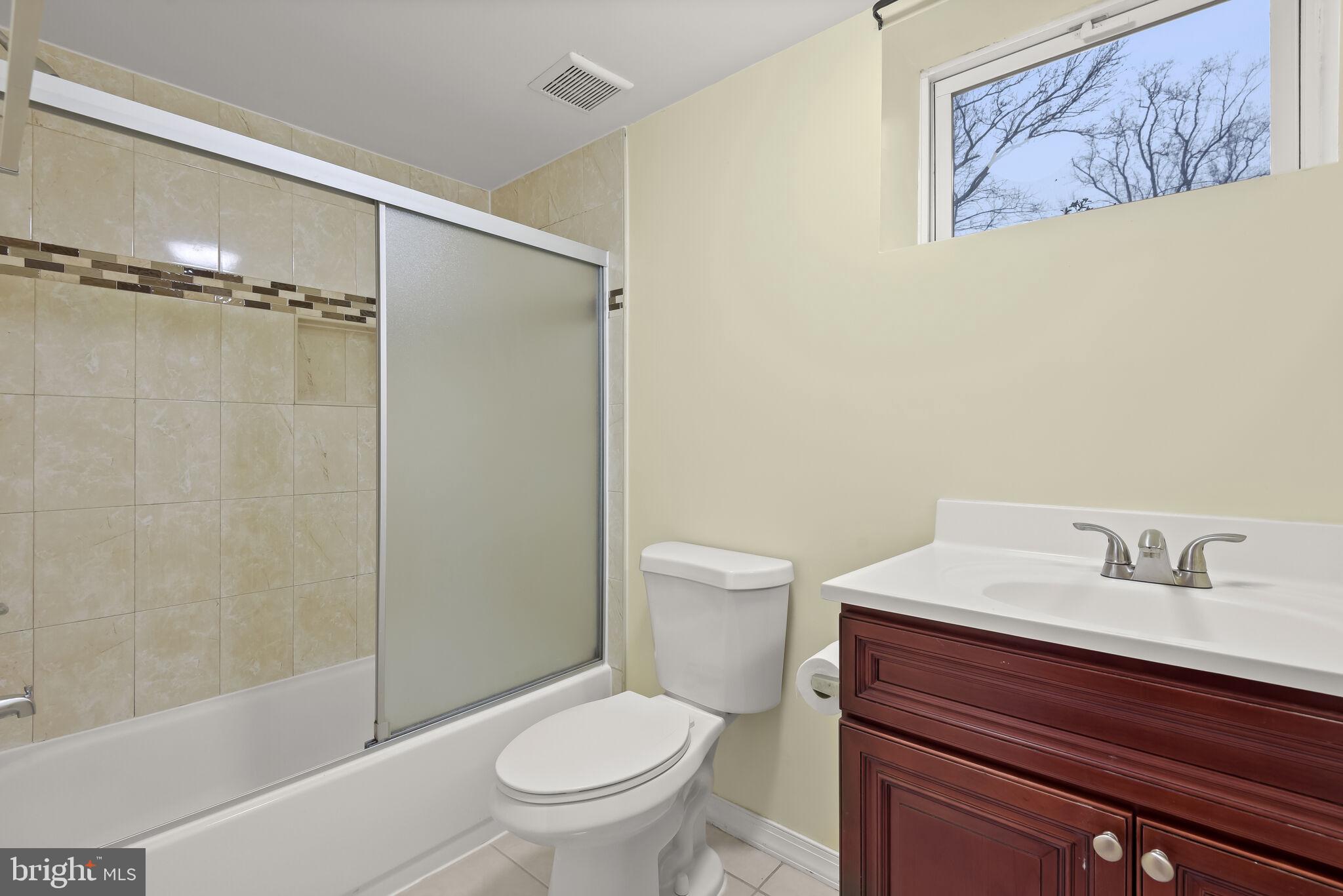 CHARLTON HEIGHTS - Residential