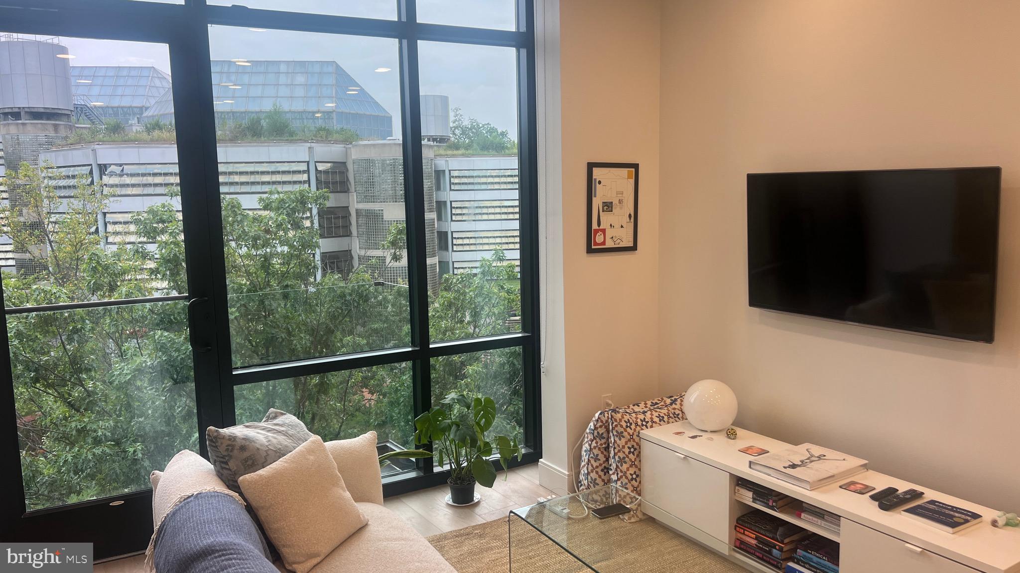 4111 CONNECTICUT NW 502