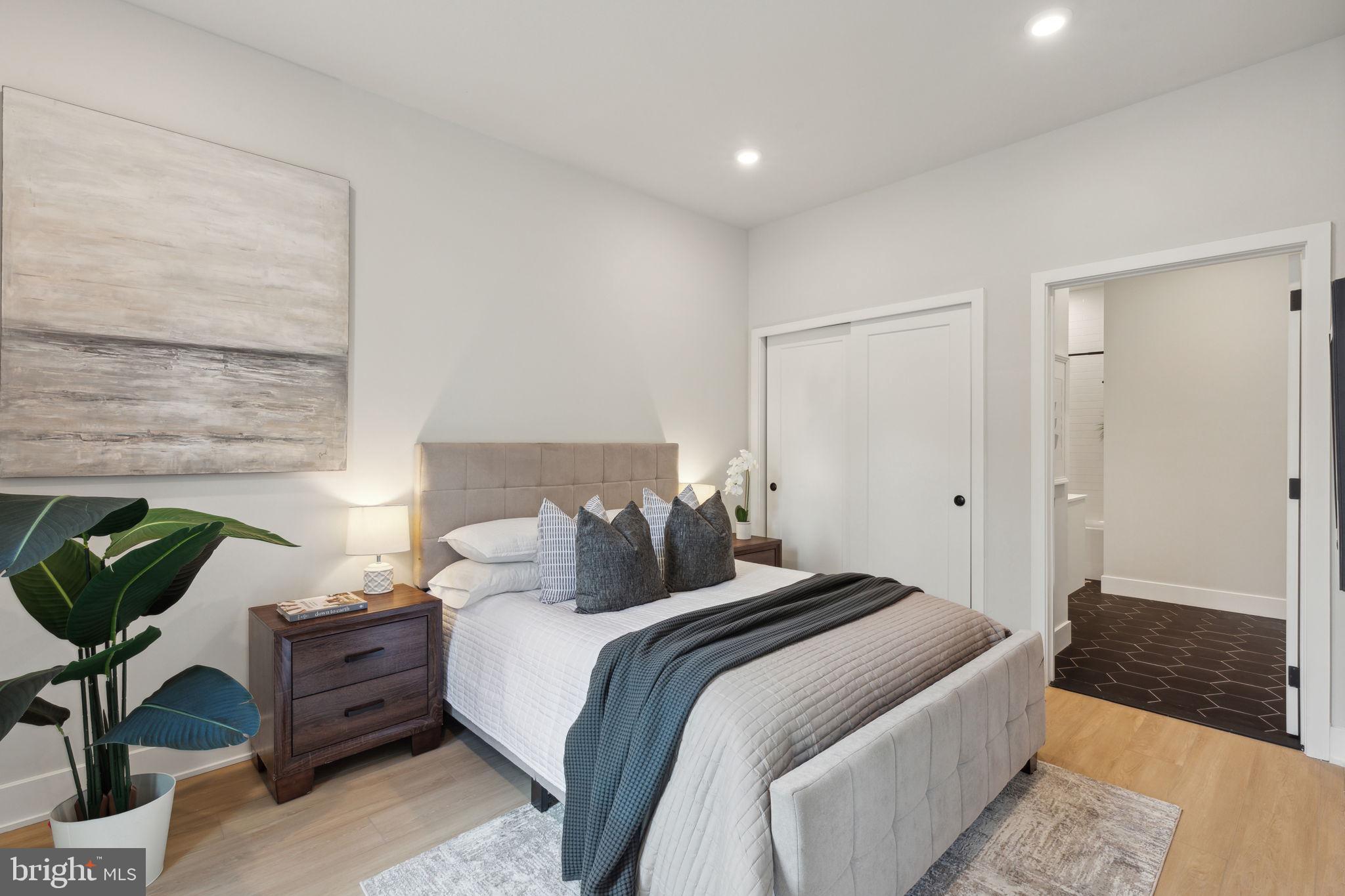 ROXBOROUGH - Residential Lease