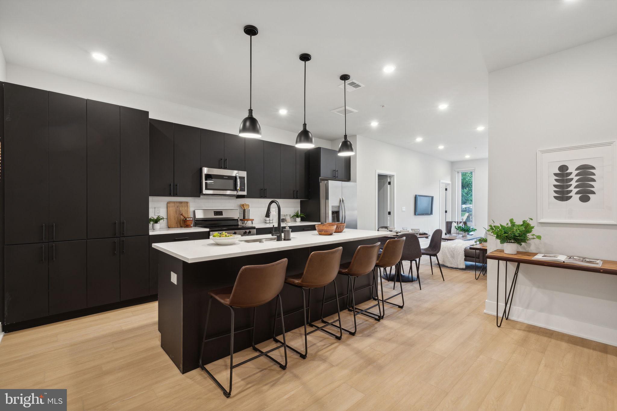 ROXBOROUGH - Residential Lease