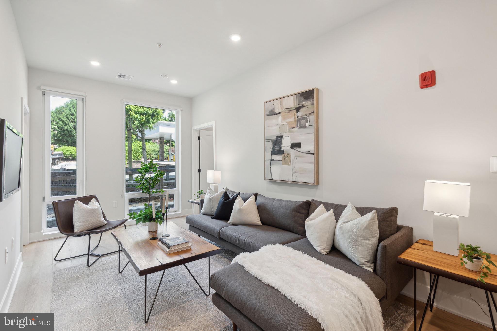 ROXBOROUGH - Residential Lease