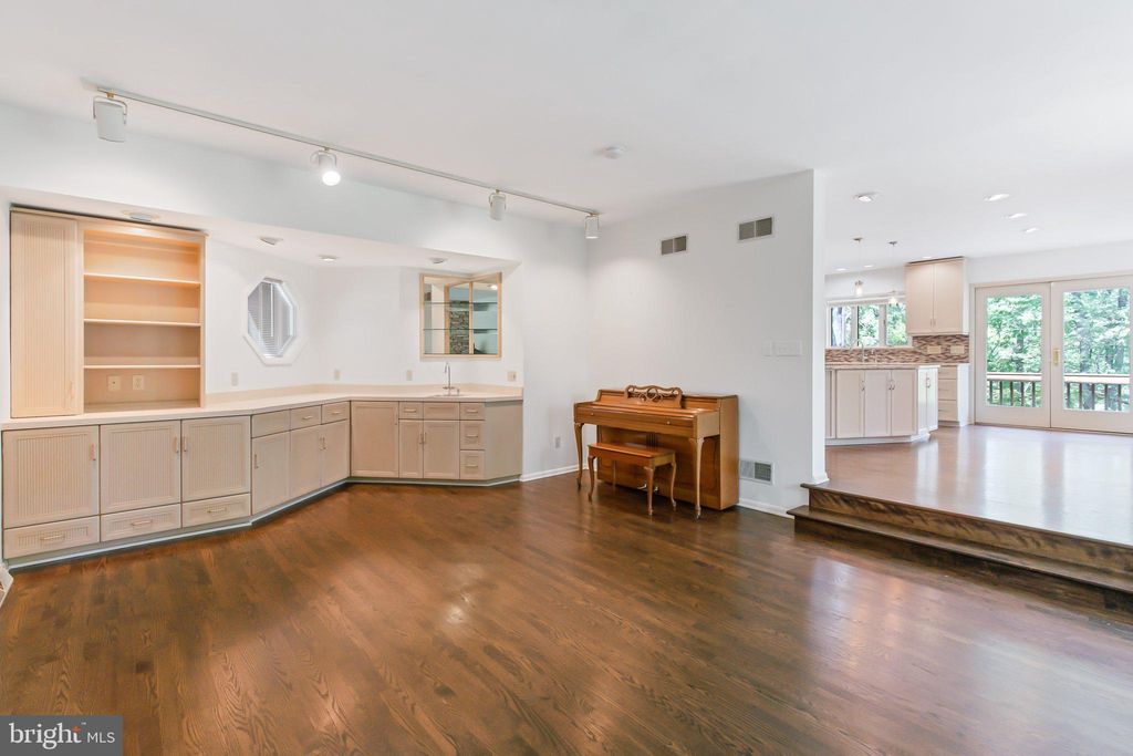 Photo of 2617 Chestnut Valley Drive, Lancaster, PA 17601 (MLS # PALA2055478)