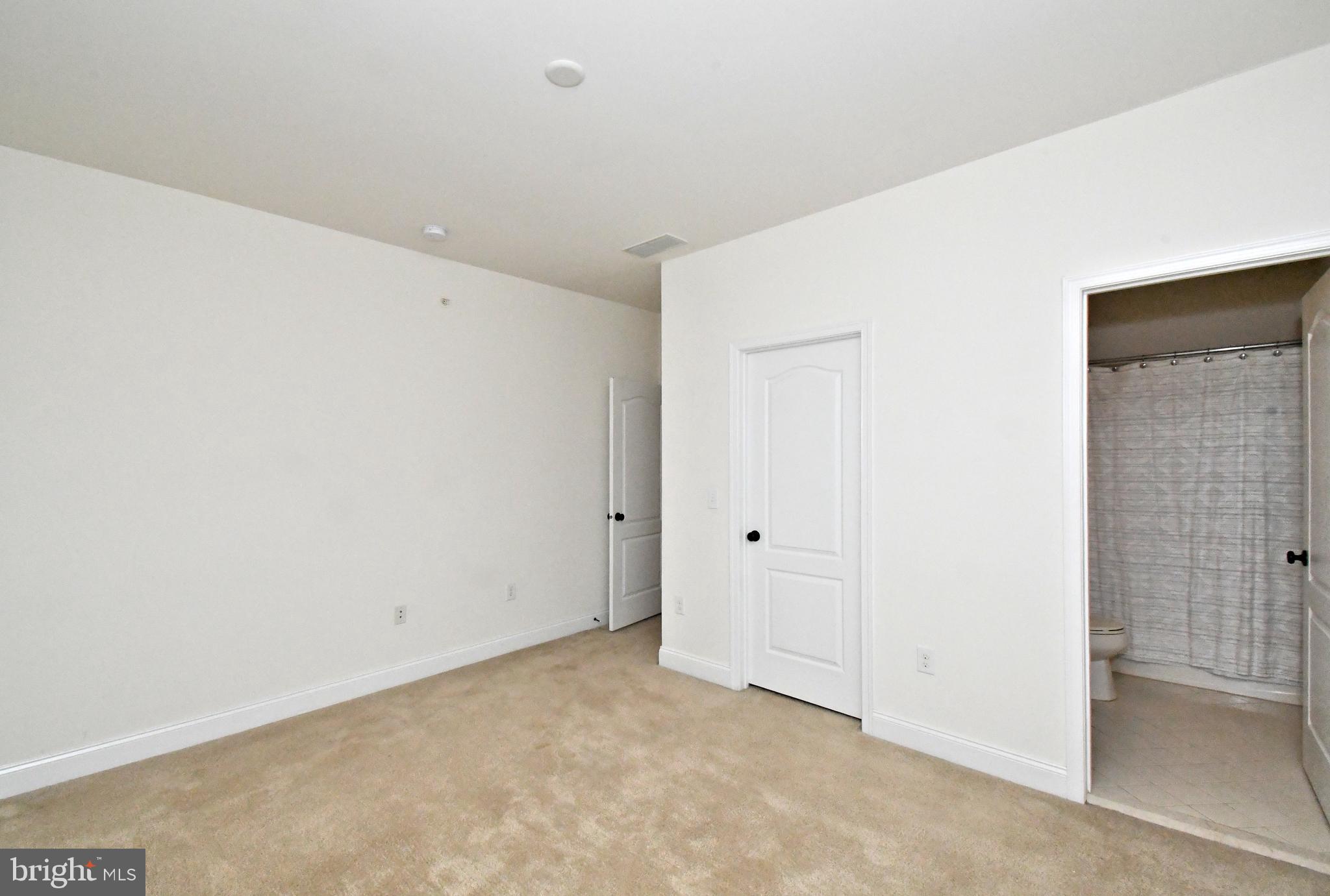 WARRINGTON GLEN - Residential