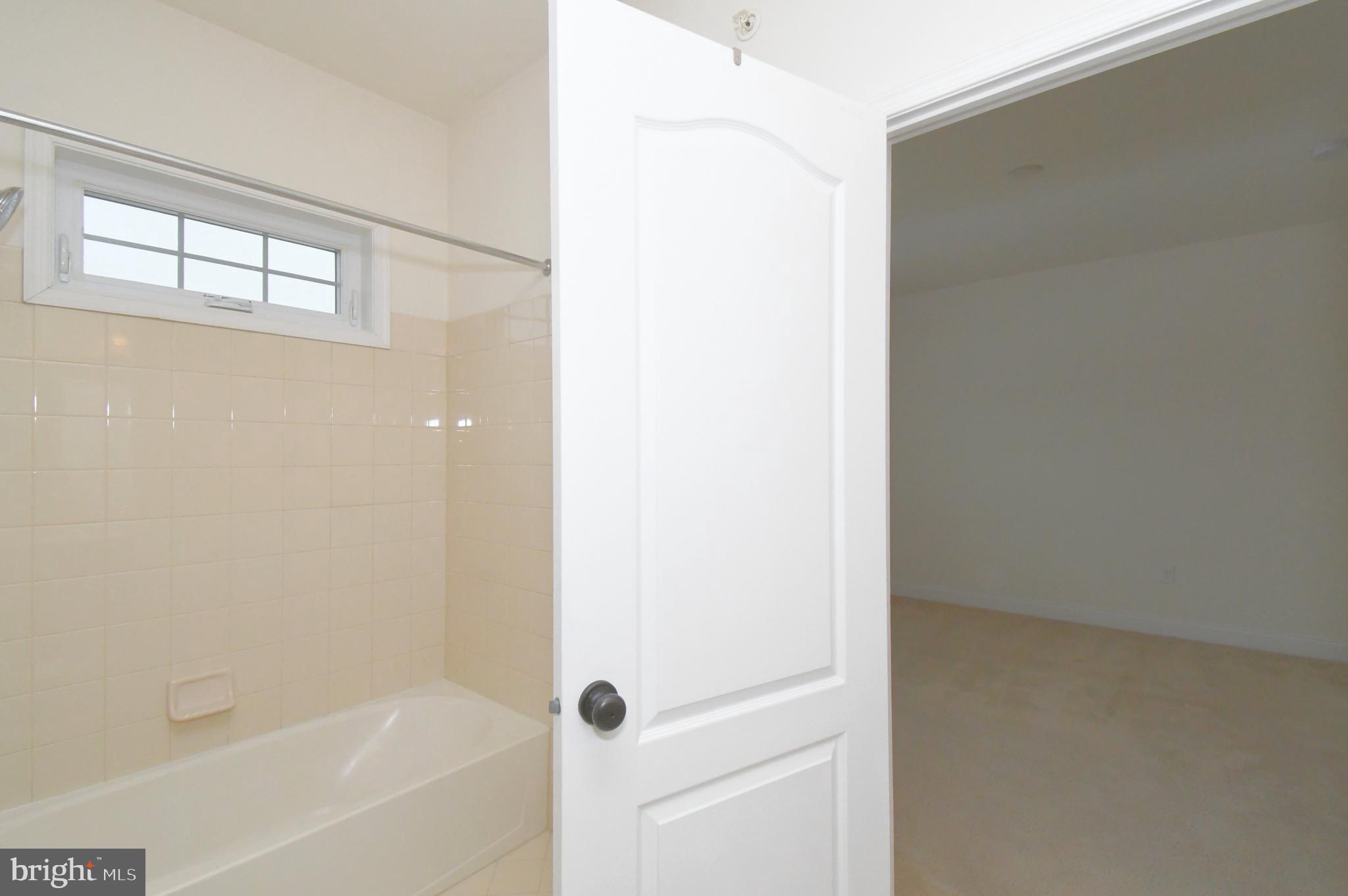 WARRINGTON GLEN - Residential