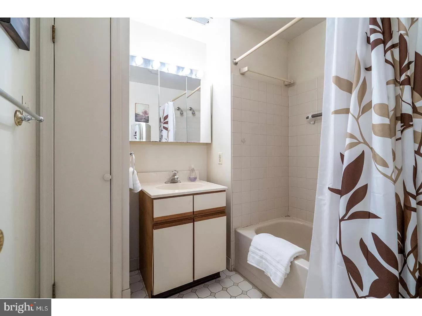 BRYN MAWR - Residential Lease