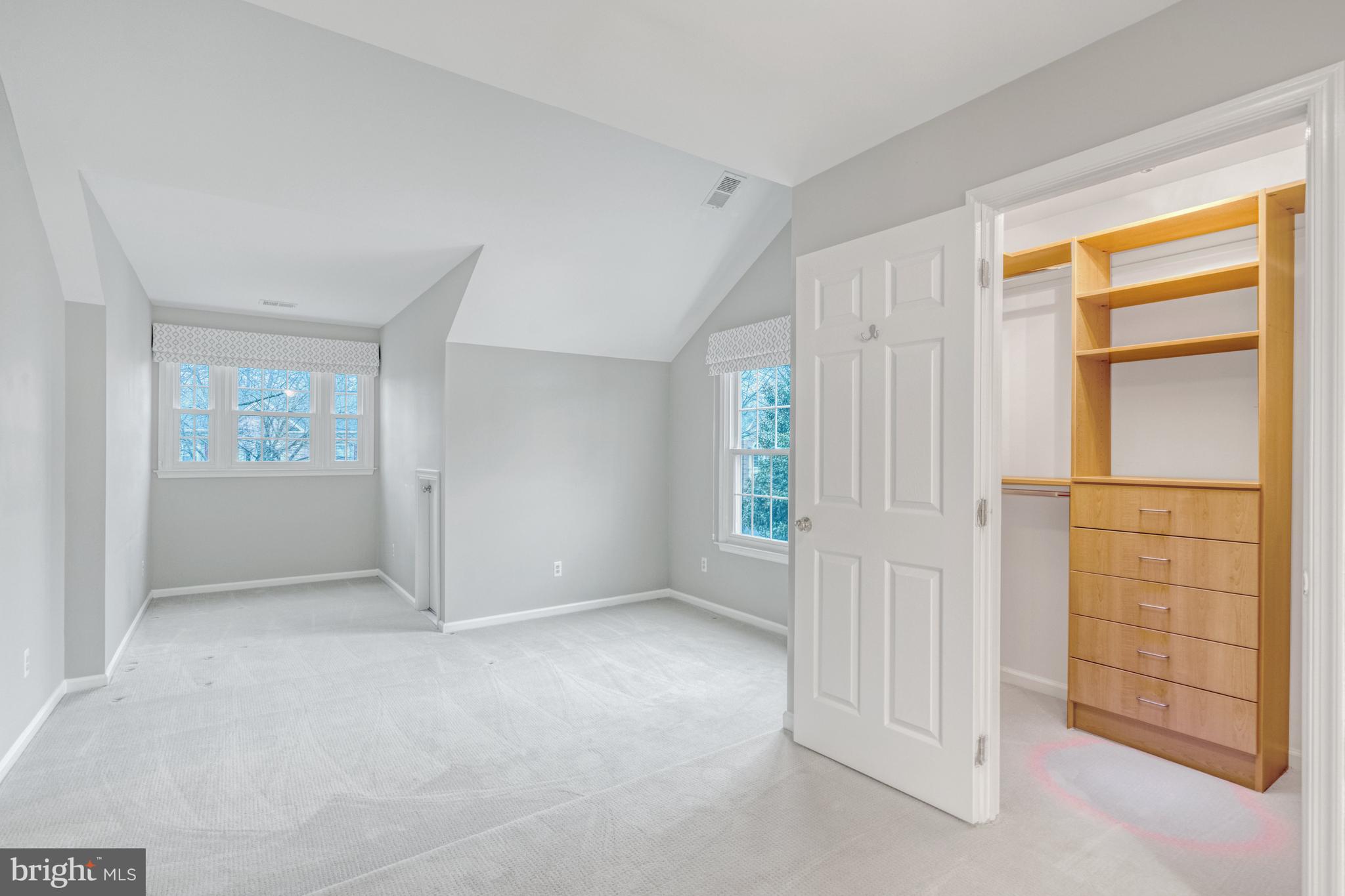 BARRINGTON - Residential