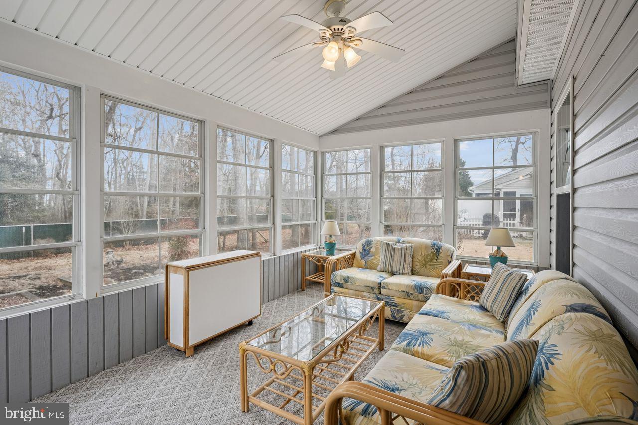 WINDHURST MANOR - Residential