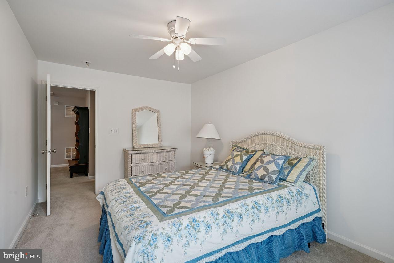 WINDHURST MANOR - Residential