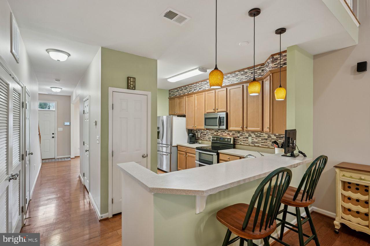 WINDHURST MANOR - Residential