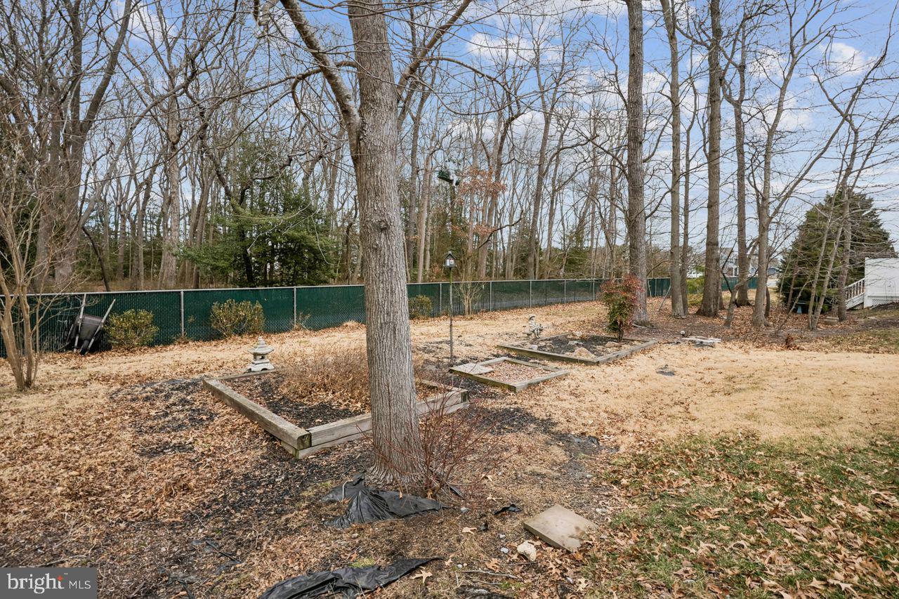 WINDHURST MANOR - Residential