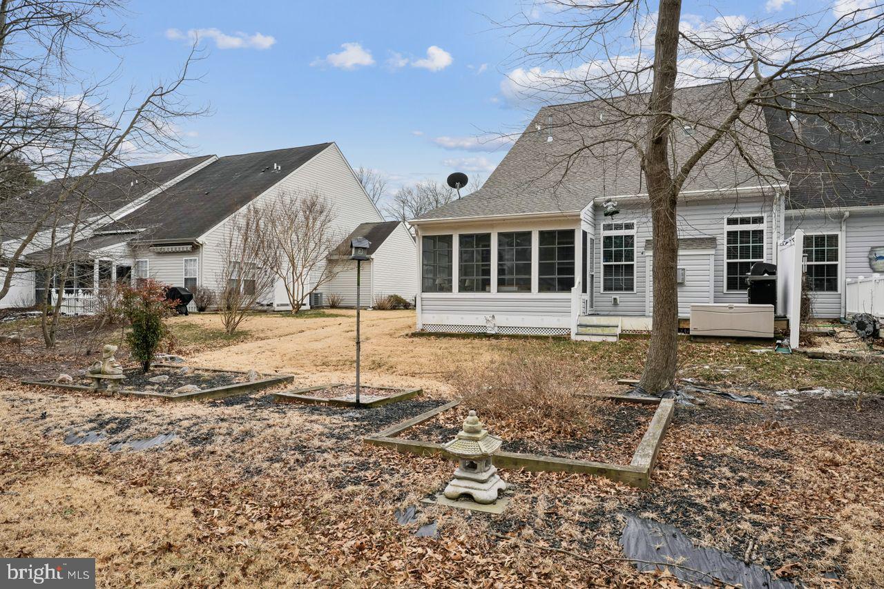 WINDHURST MANOR - Residential