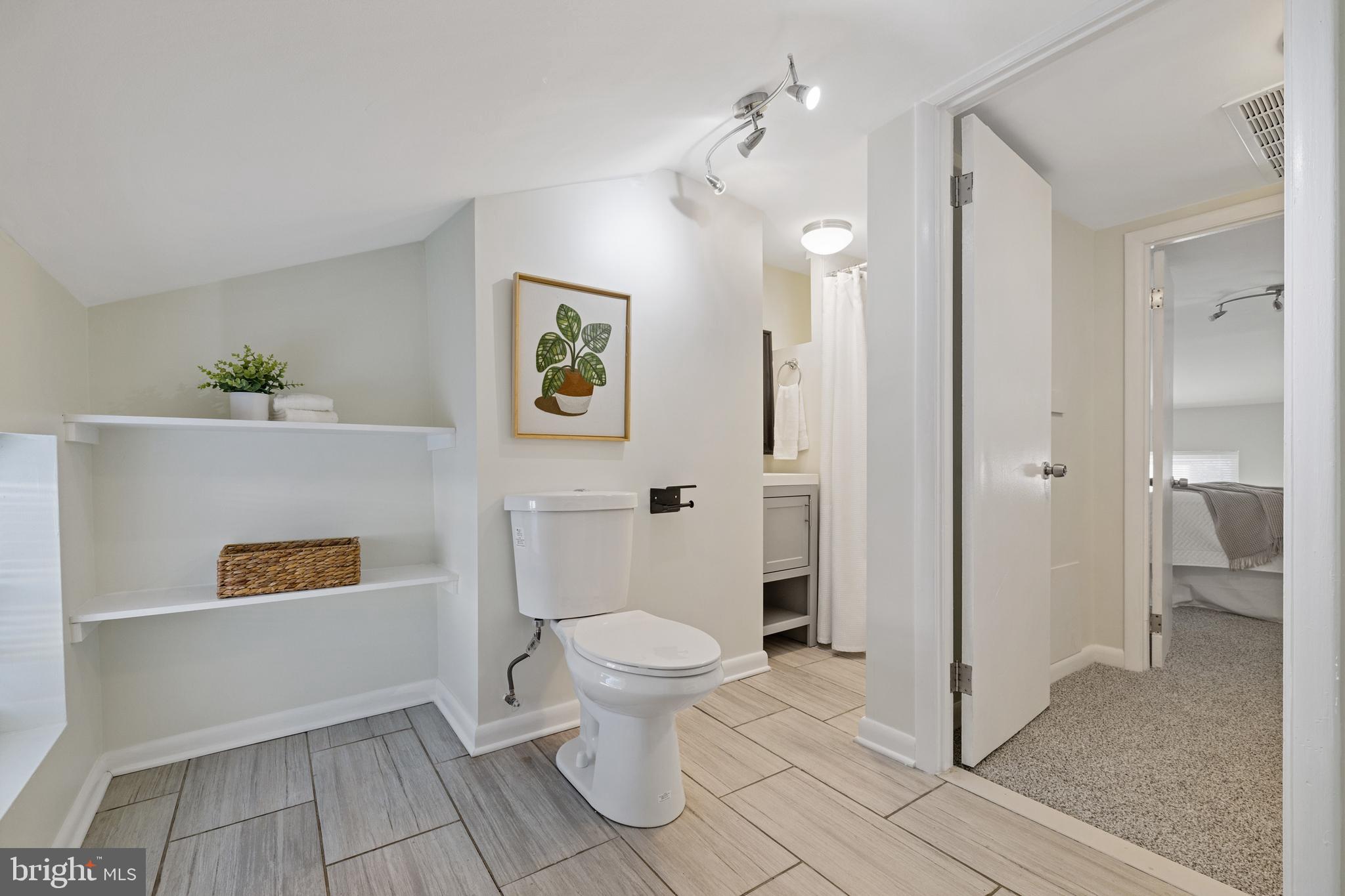 WASHINGTON VILLAGE - Residential