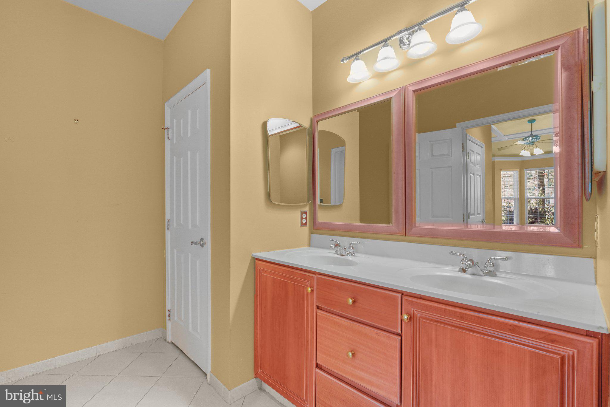 VILLAS AT SHADYBRO - Residential