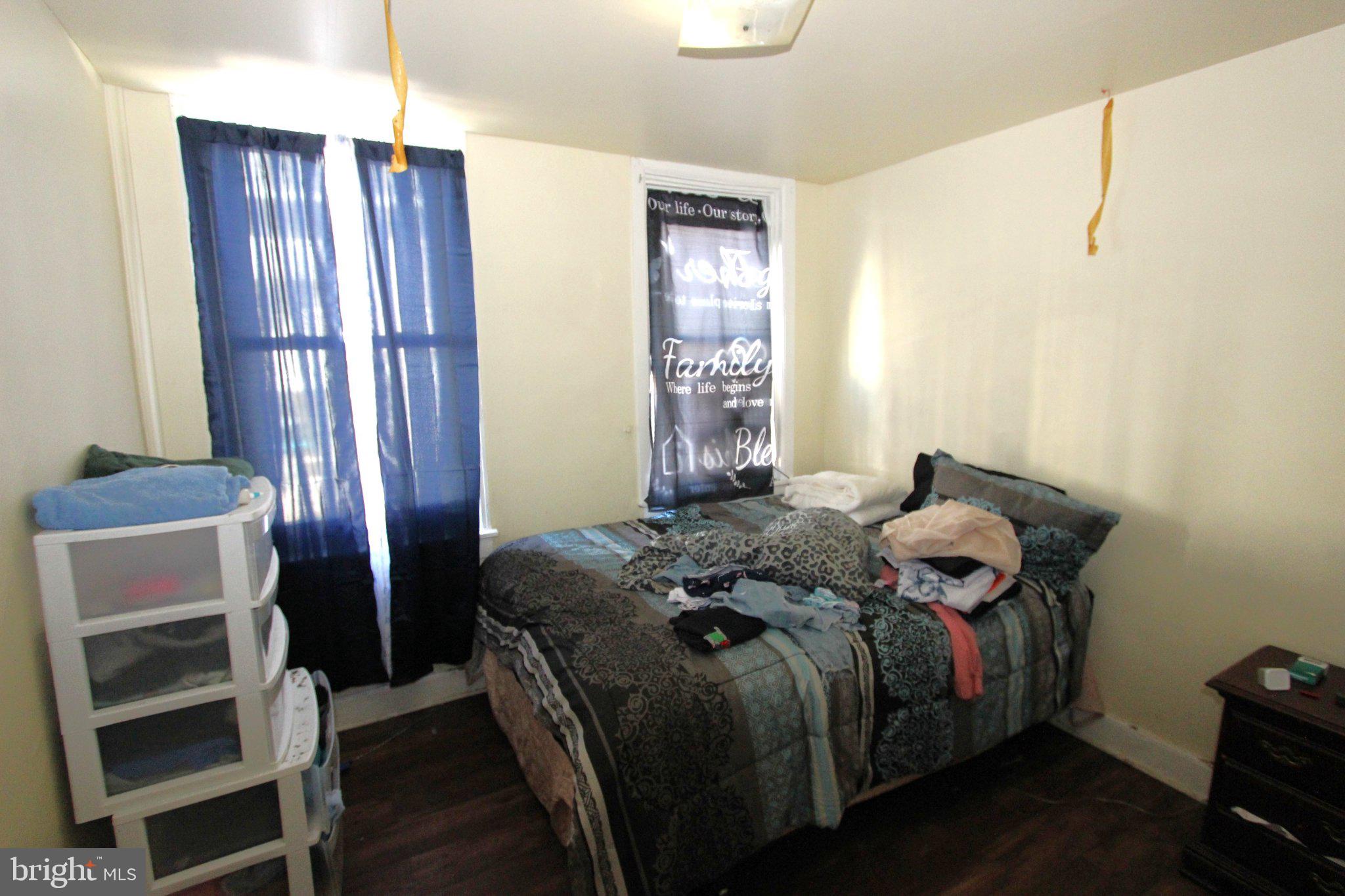32 S 10TH STREET
