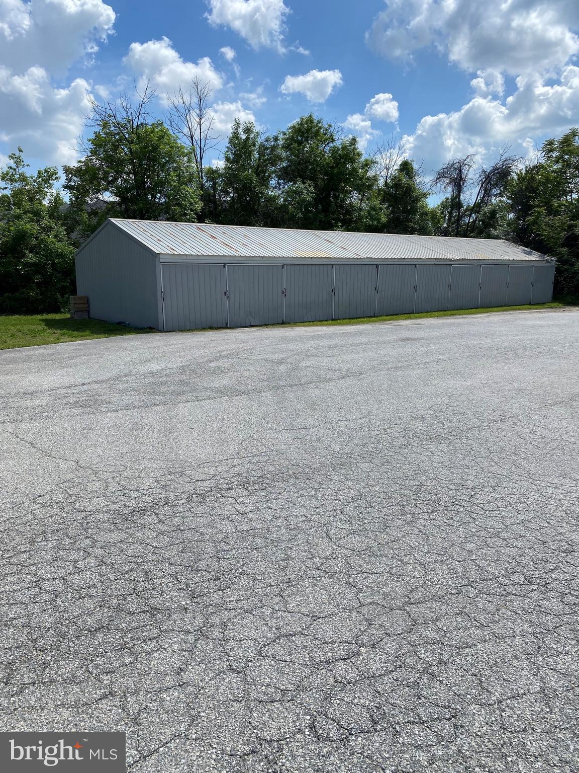 5408 LINCOLN HIGHWAY W