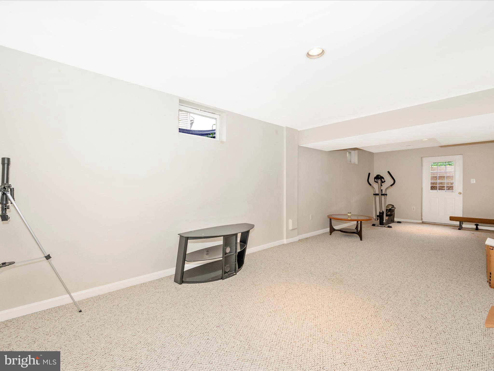 GREEN HILL MANOR - Residential