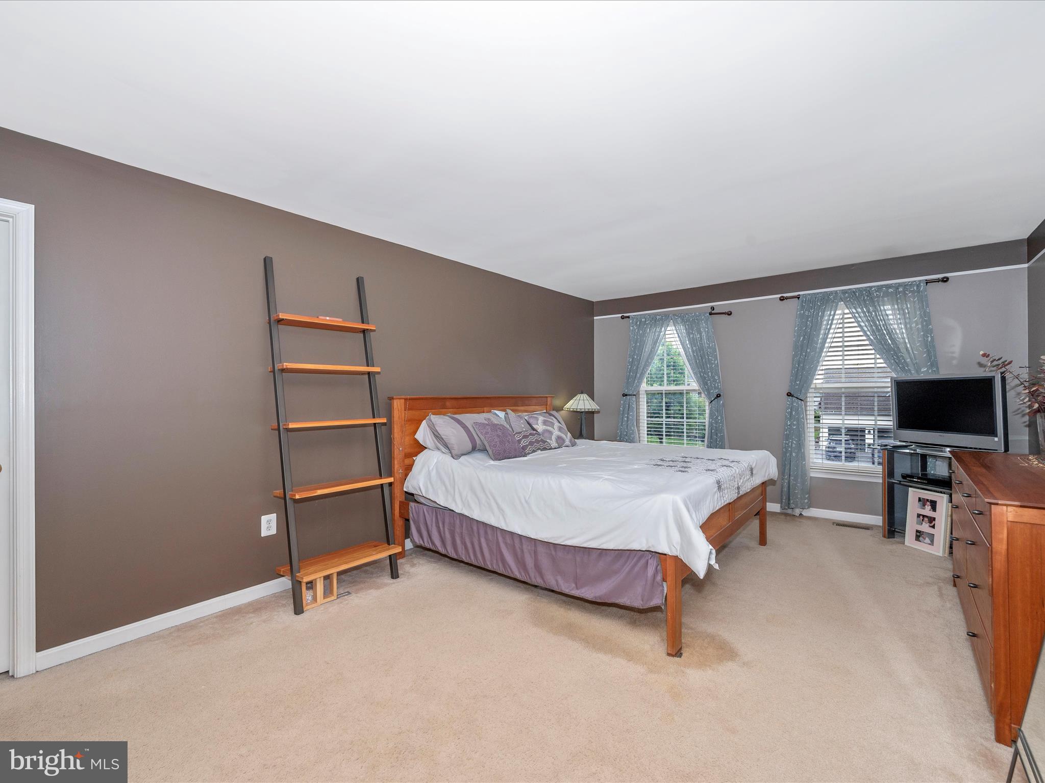 GREEN HILL MANOR - Residential