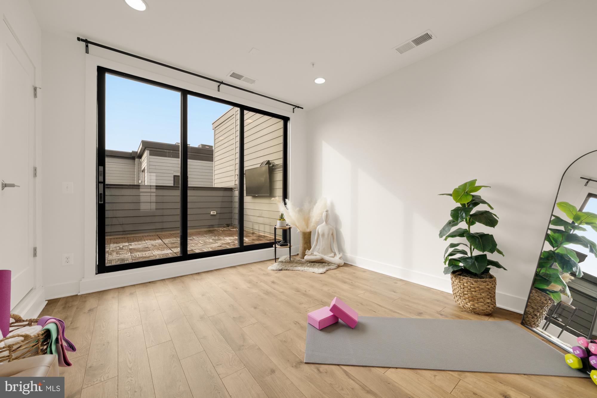 RESTON STATION - Residential