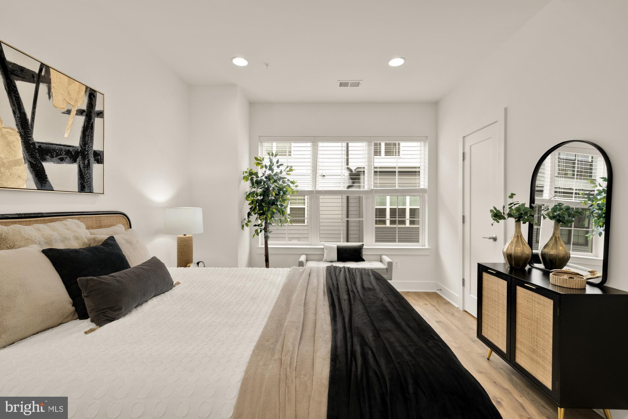 RESTON STATION - Residential