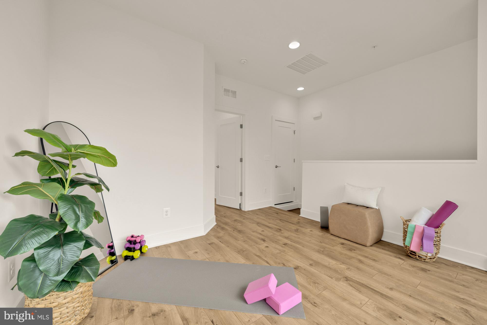 RESTON STATION - Residential