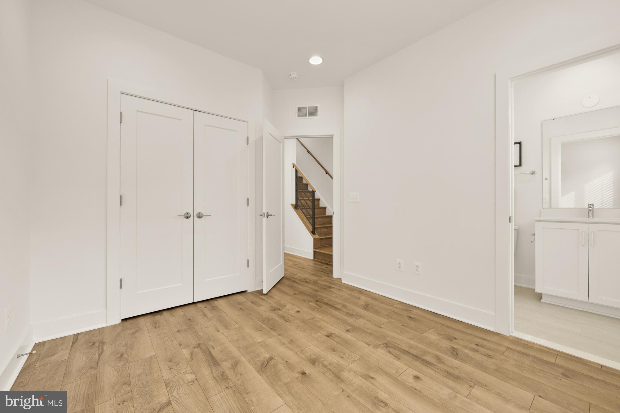 RESTON STATION - Residential