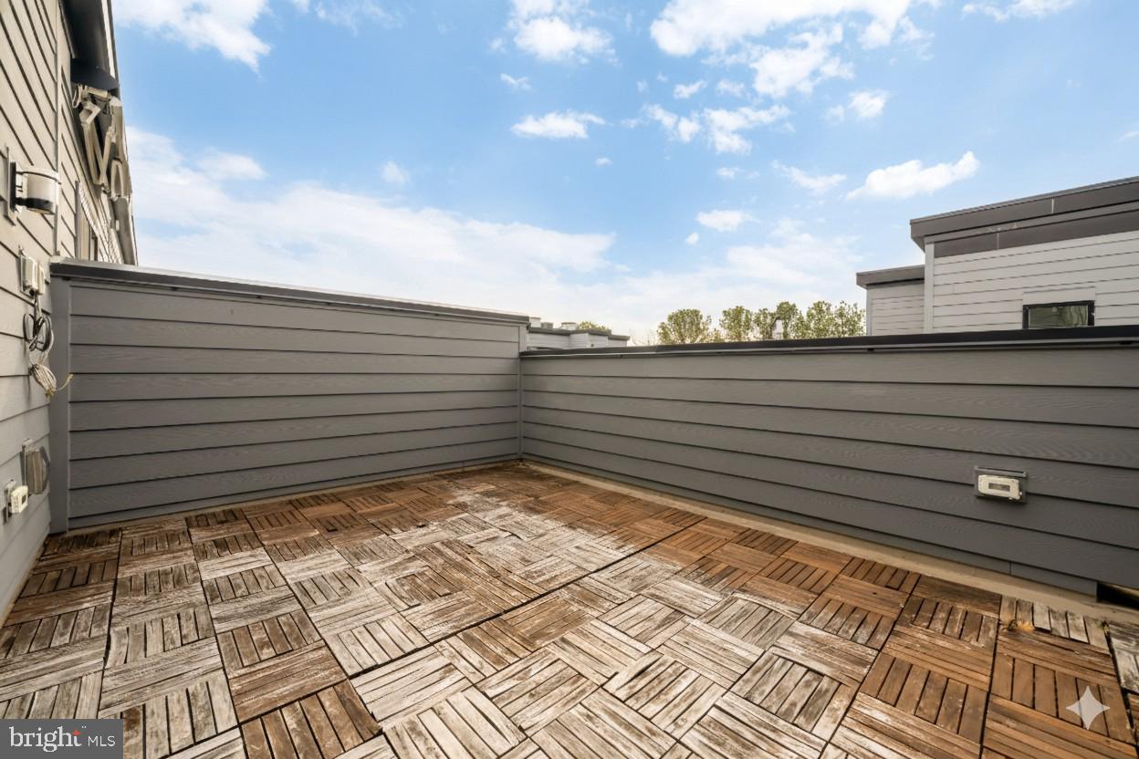 RESTON STATION - Residential