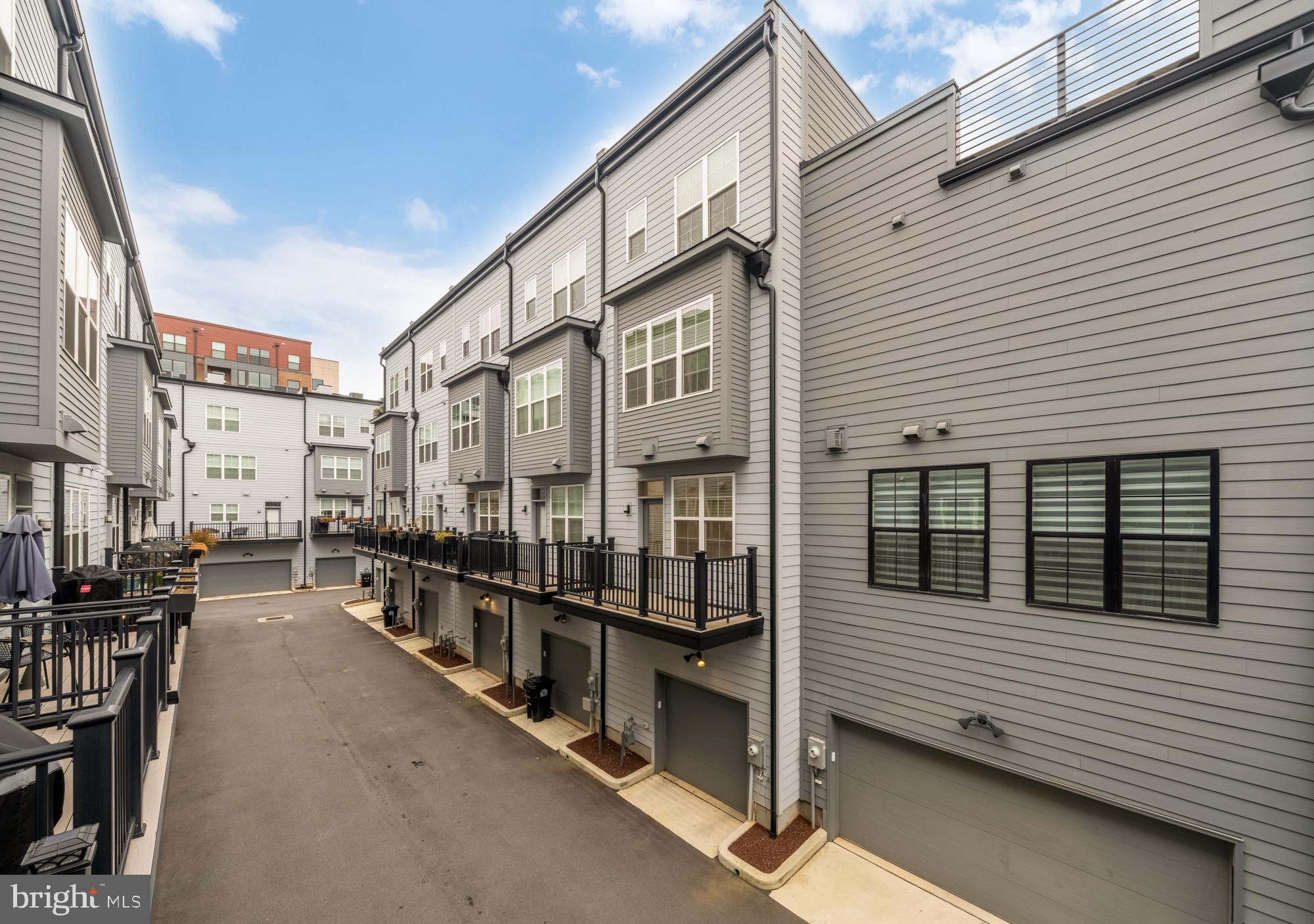 RESTON STATION - Residential