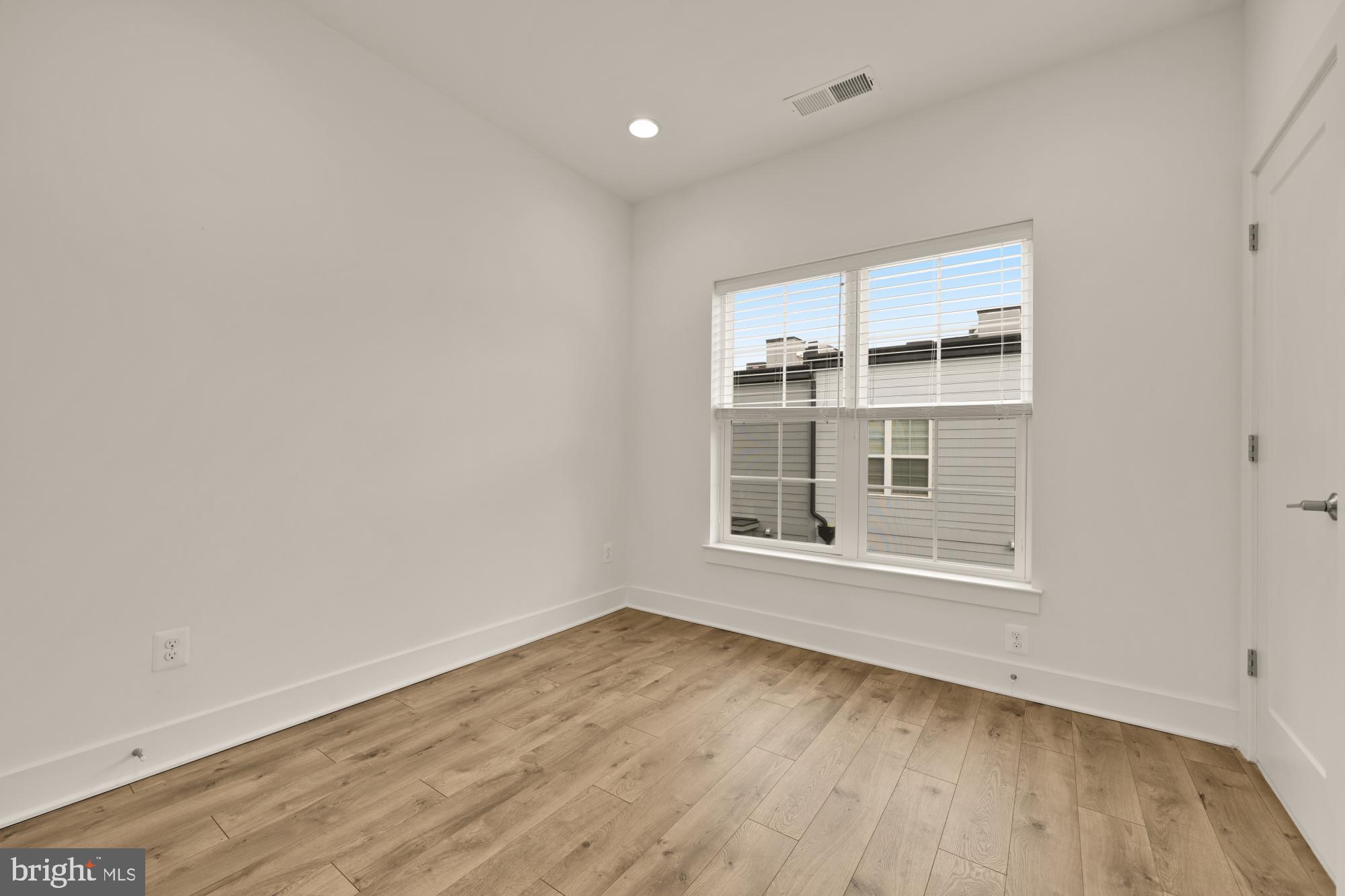 RESTON STATION - Residential