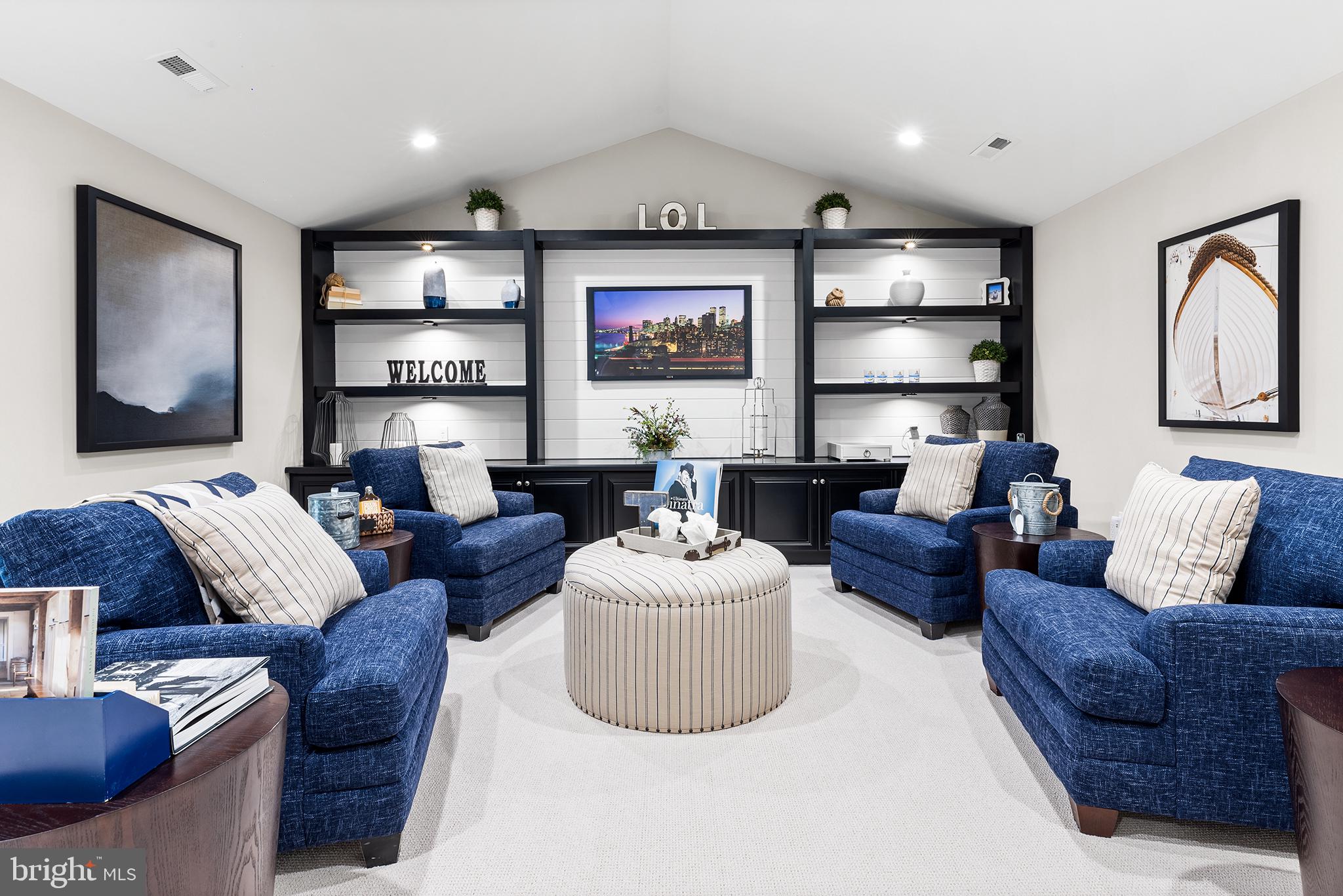 REGENCY AT HILLTOWN - Residential