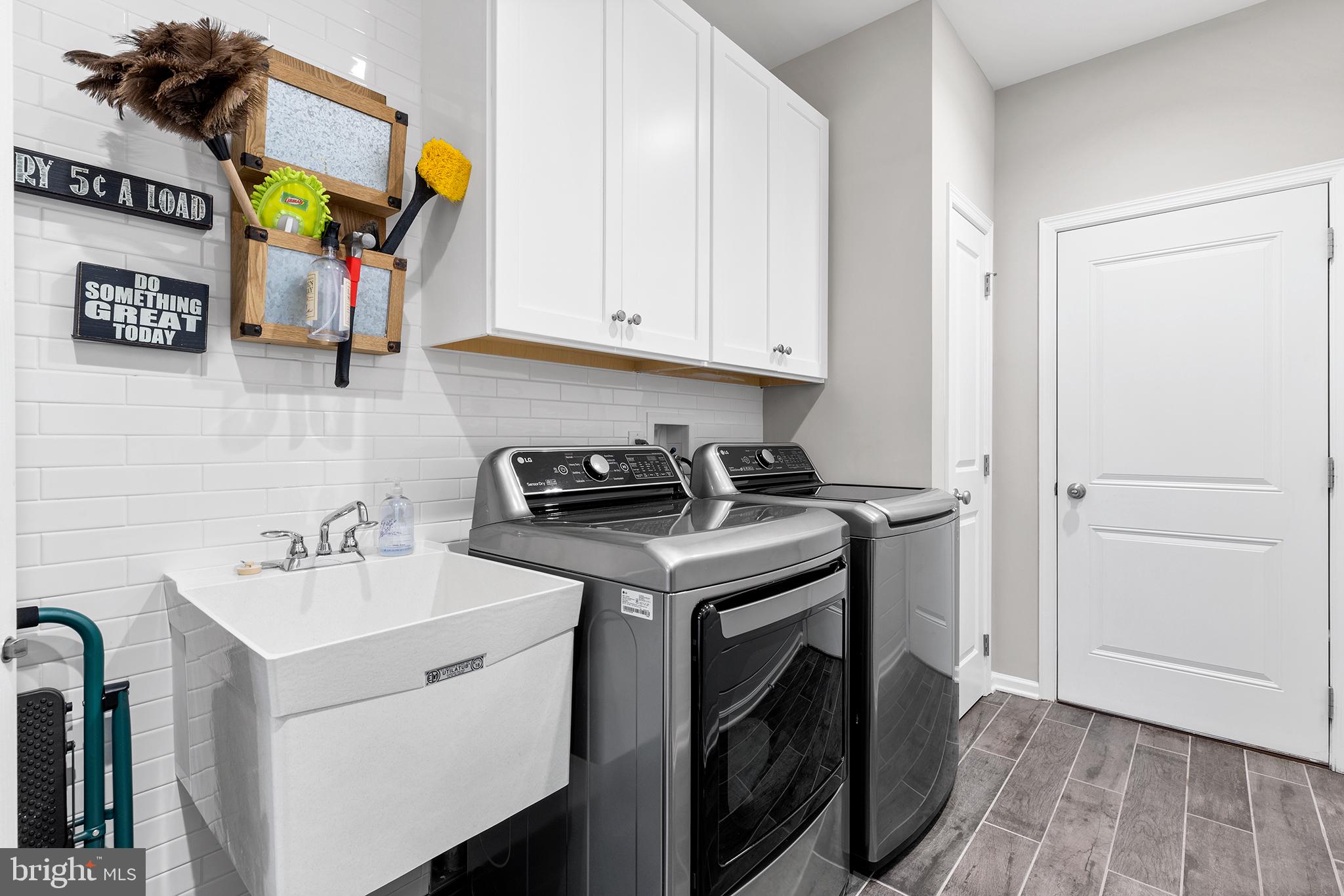 REGENCY AT HILLTOWN - Residential