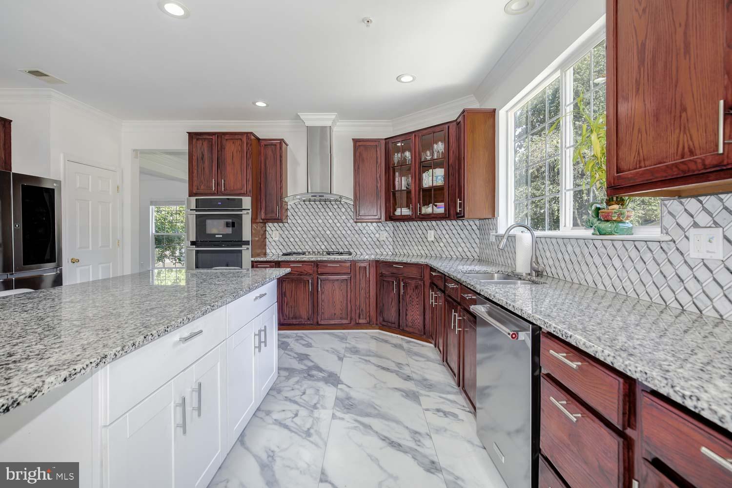 ASHLEY'S CROSSING - Residential