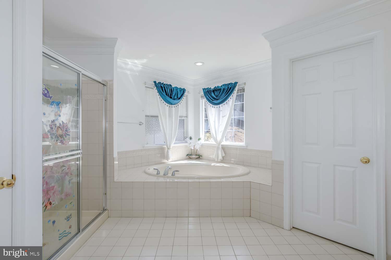 ASHLEY'S CROSSING - Residential