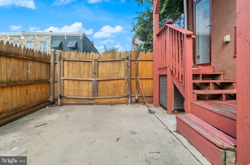 MCELDERRY PARK - Residential Lease