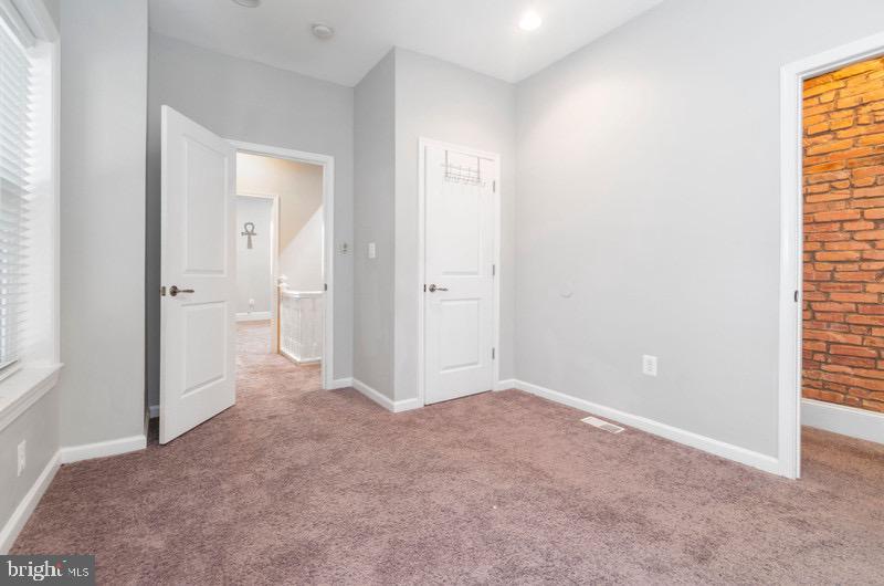 MCELDERRY PARK - Residential Lease