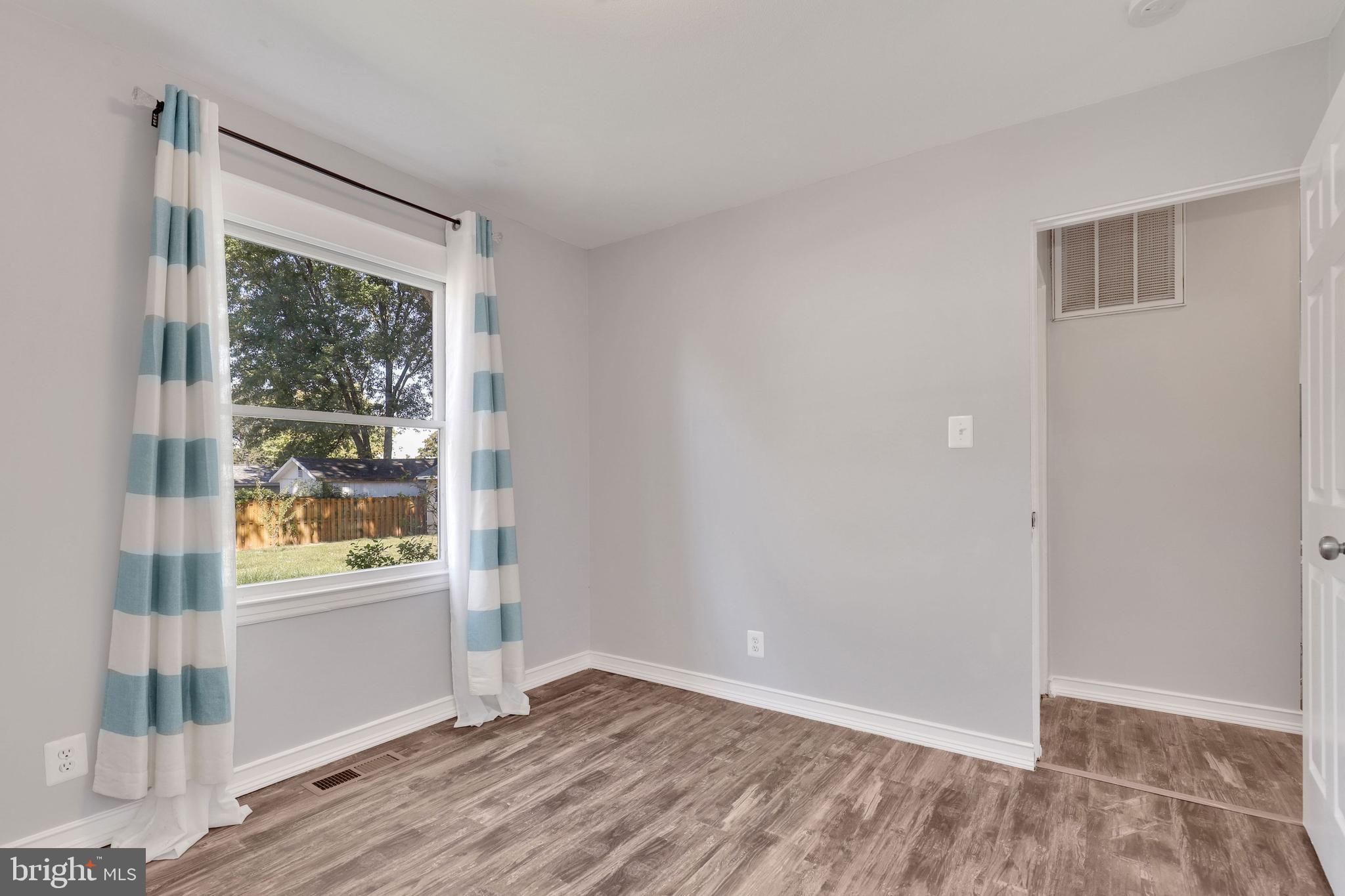 STERLING  PARK - Residential