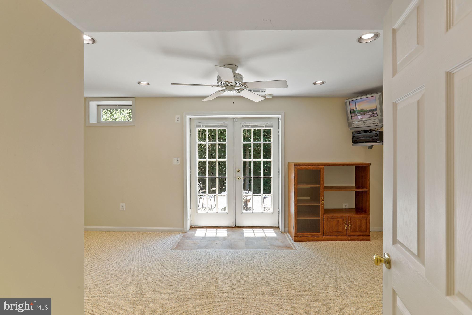 CREST RIDGE ESTATES - Residential