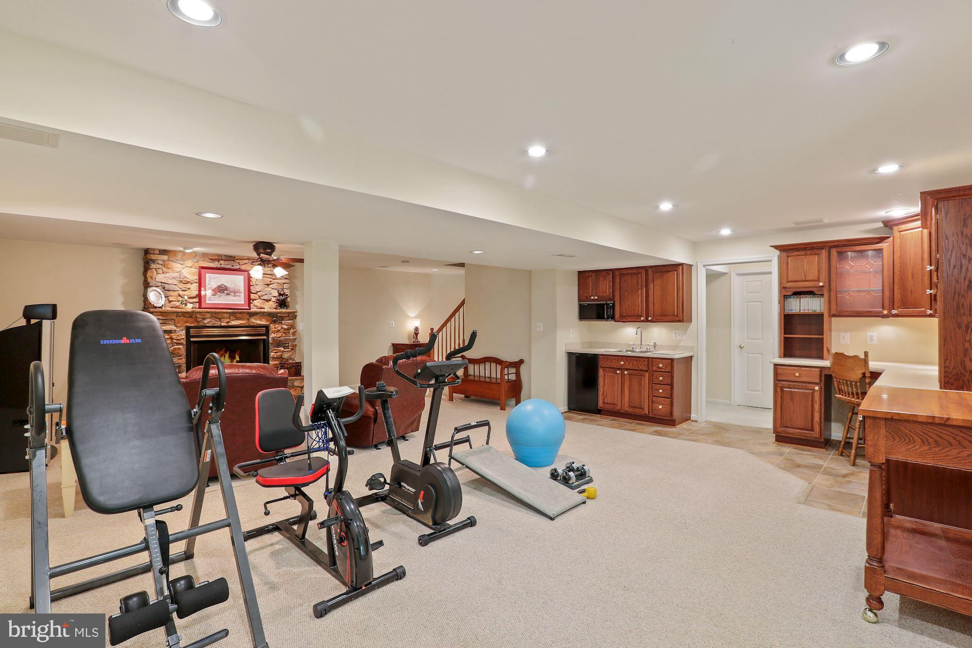 CREST RIDGE ESTATES - Residential