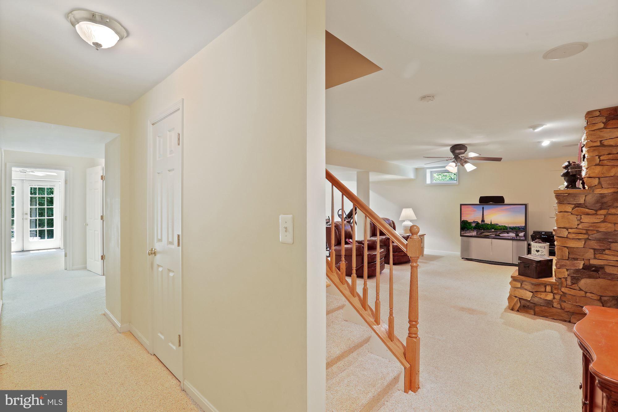 CREST RIDGE ESTATES - Residential