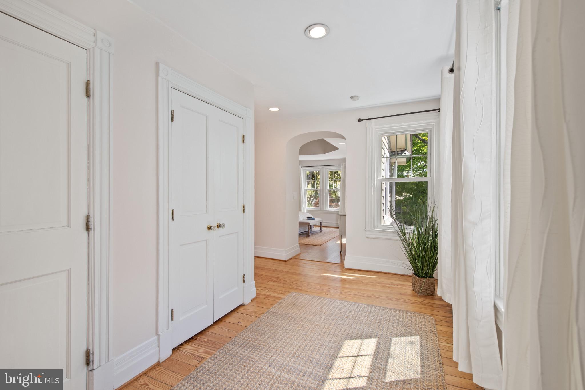 ROLAND PARK - Residential