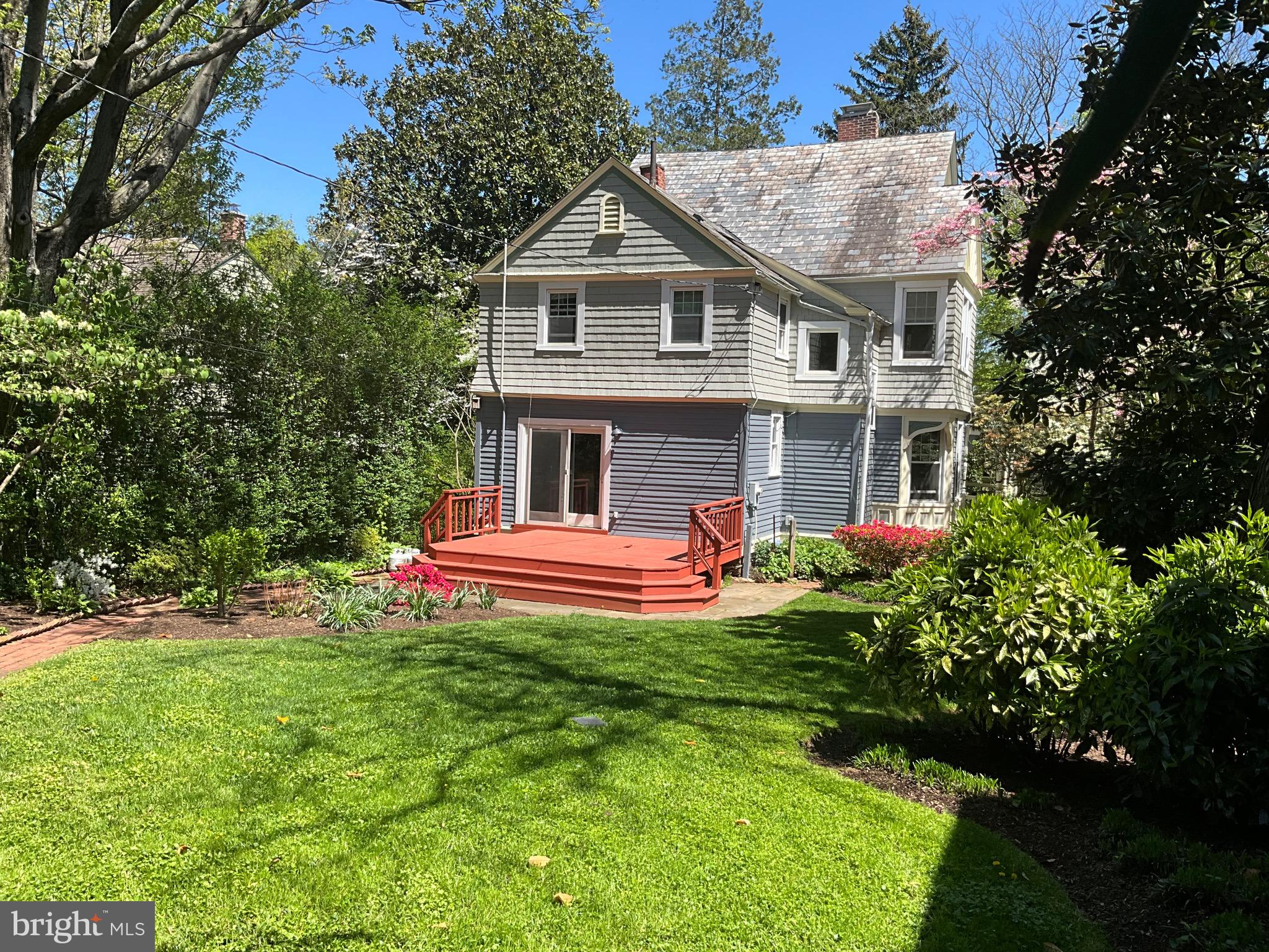 ROLAND PARK - Residential