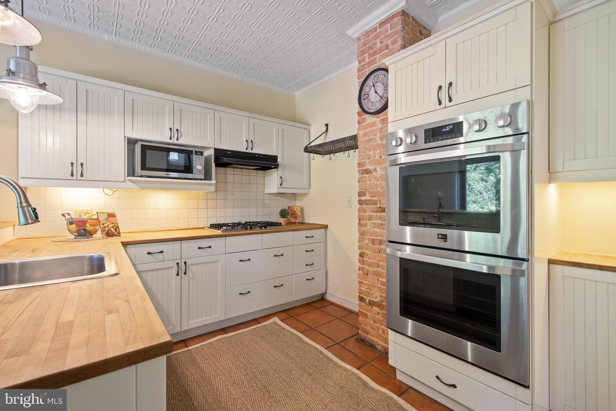 ROLAND PARK - Residential