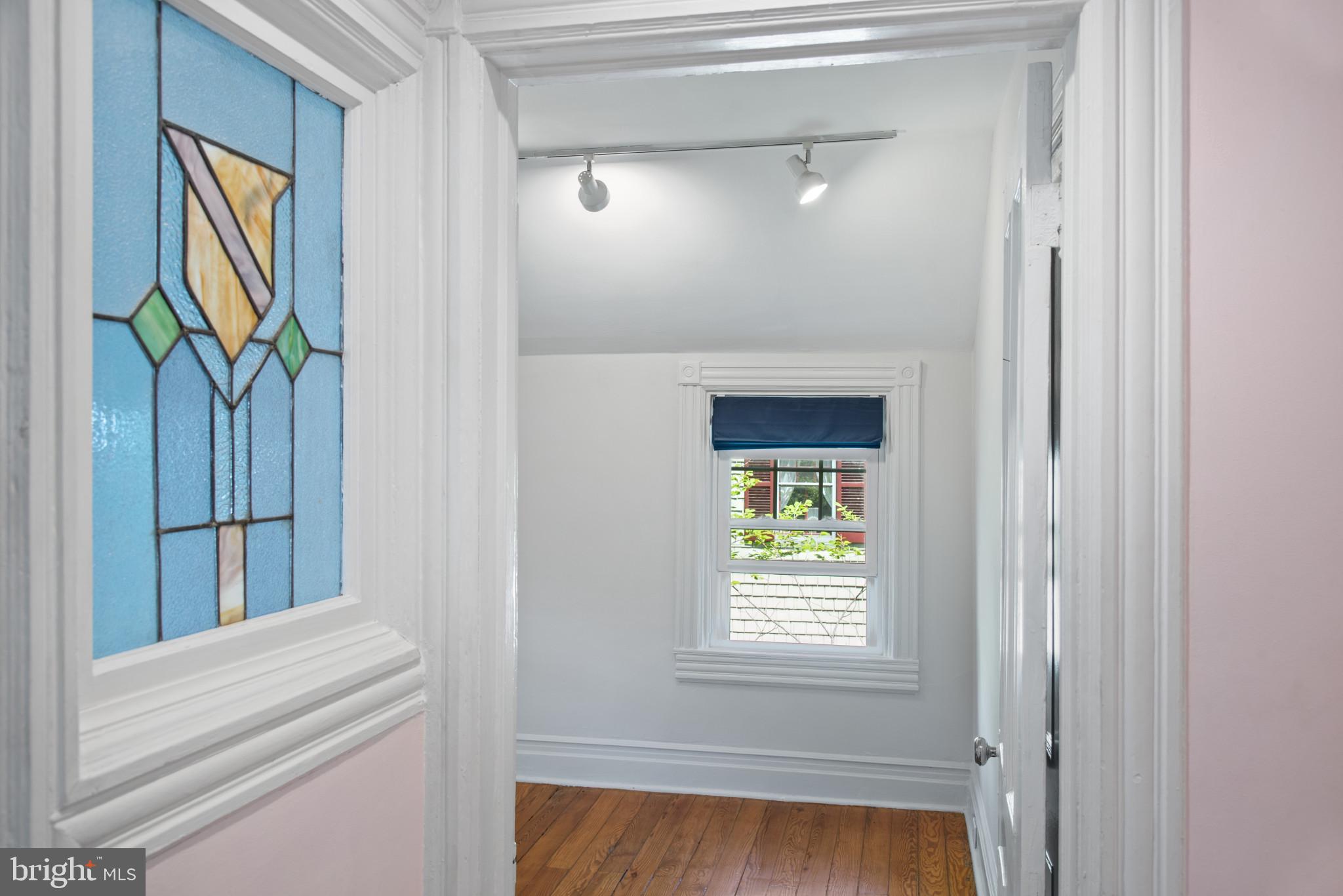 ROLAND PARK - Residential