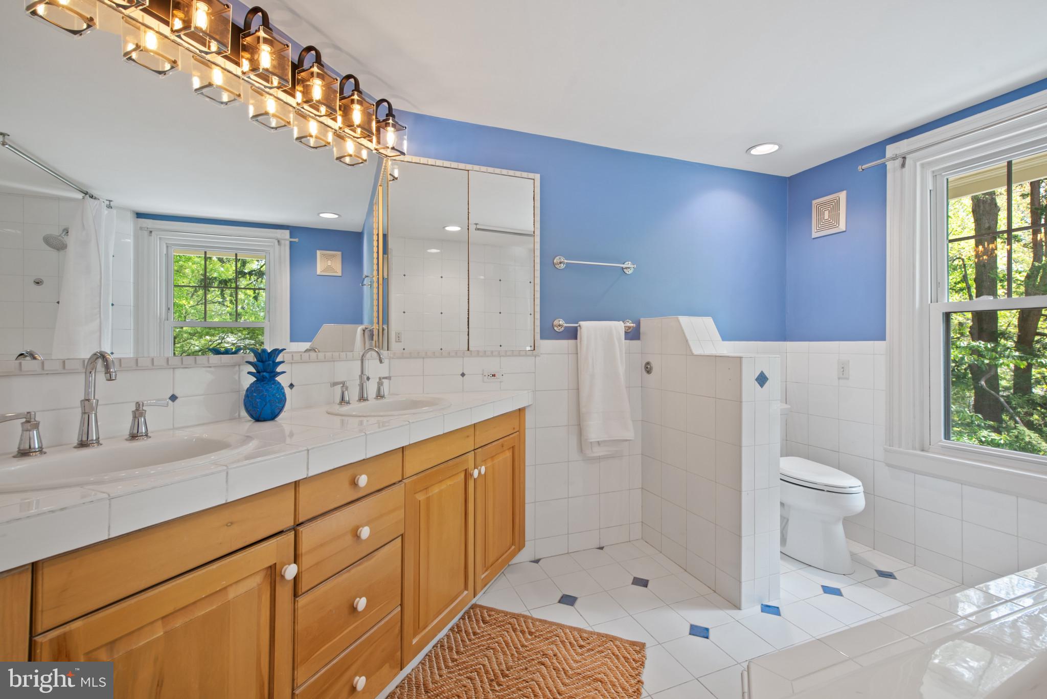 ROLAND PARK - Residential