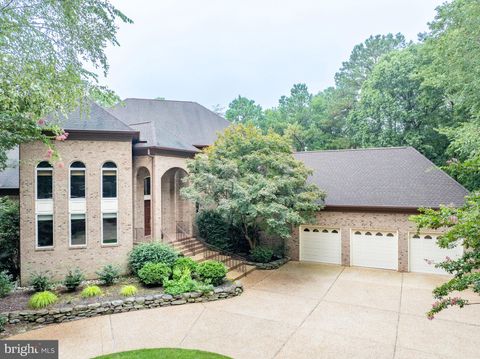2412 PATES CREEK WILLIAMSBURG VA 23185