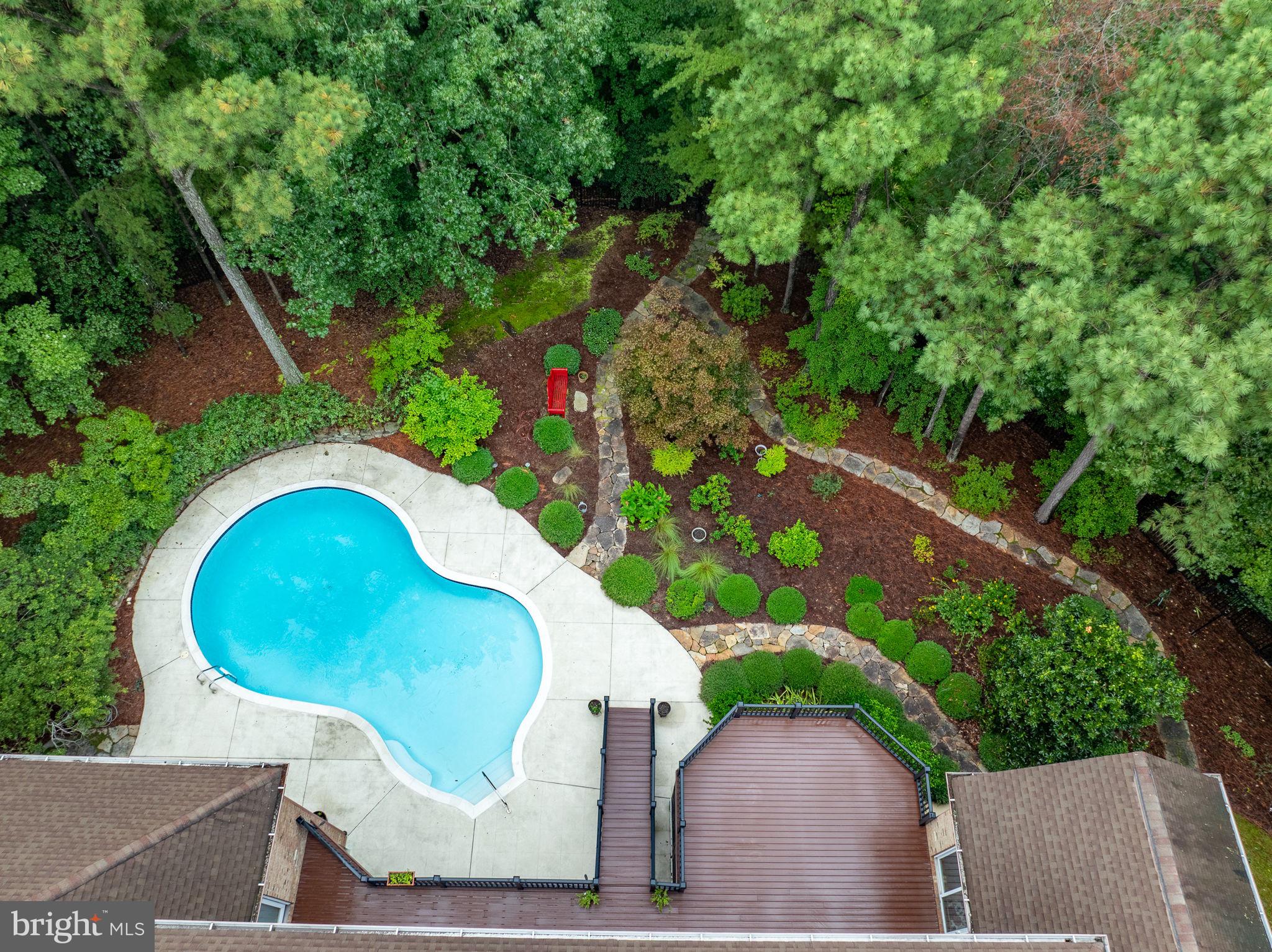 2412 PATES CREEK