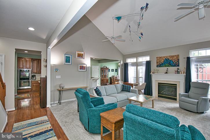 FRANKLIN KNOLL - Residential