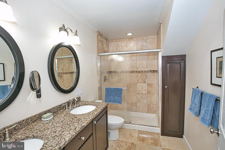 FRANKLIN KNOLL - Residential