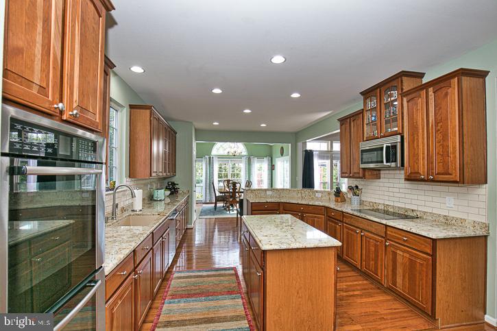 FRANKLIN KNOLL - Residential