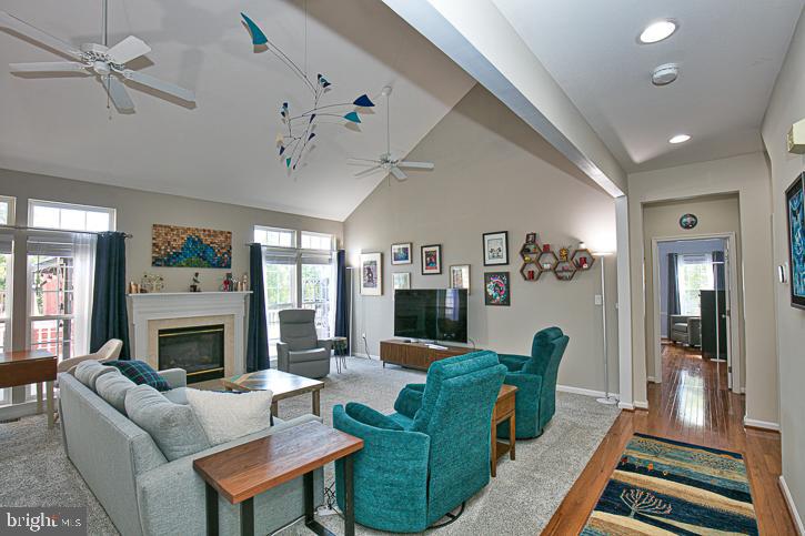 FRANKLIN KNOLL - Residential